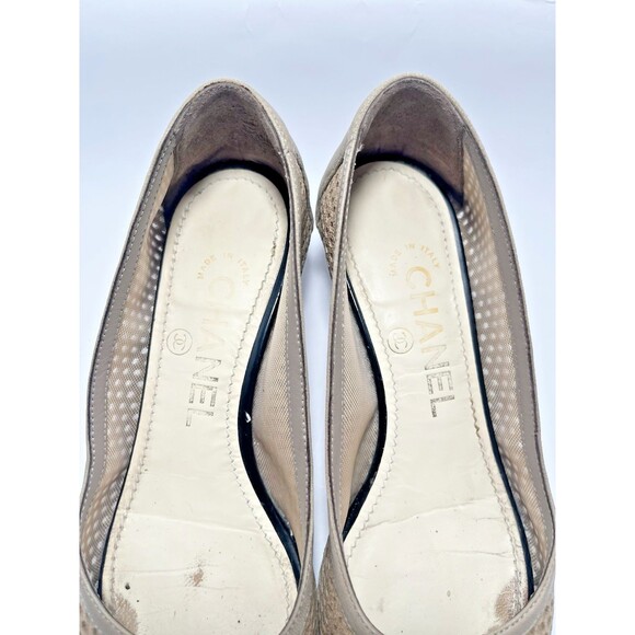 Chanel Kitten Heels Nude Beige Mesh Leather w/ Pearl CC Detail Vintage Sz 35 5 - Picture 6 of 10